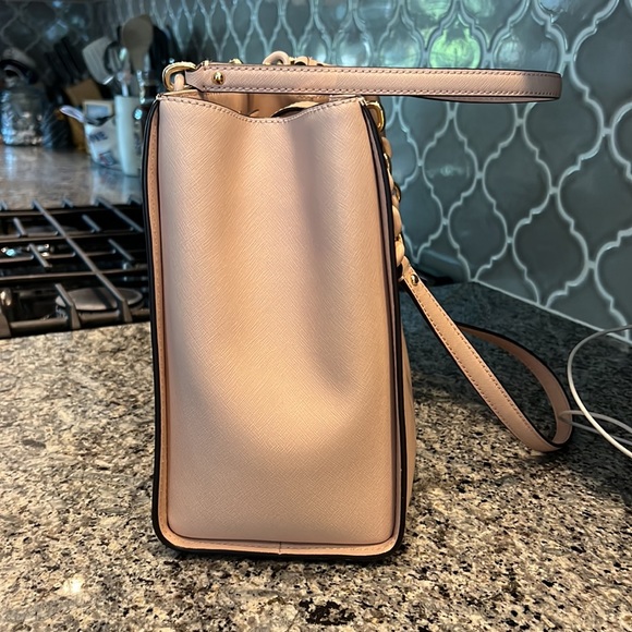 Michael Kors Purse - Picture 2 of 4